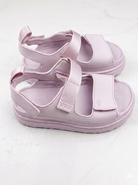 UGG GoldenGlow Platform Sandals Pink Size 8 Adjustable Summer Vacation Trendy